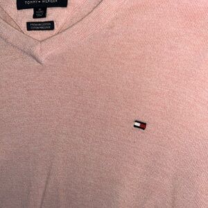 Tommy Hilfiger Men’s Light Pink V-Neck Sweater